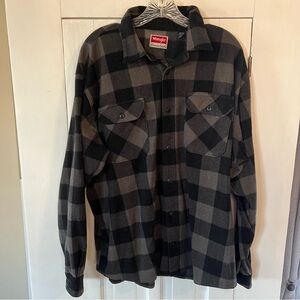 Wrangler Men’s XL Long Sleeve Button Up Collared Shirt Jacket Gray Plaid
